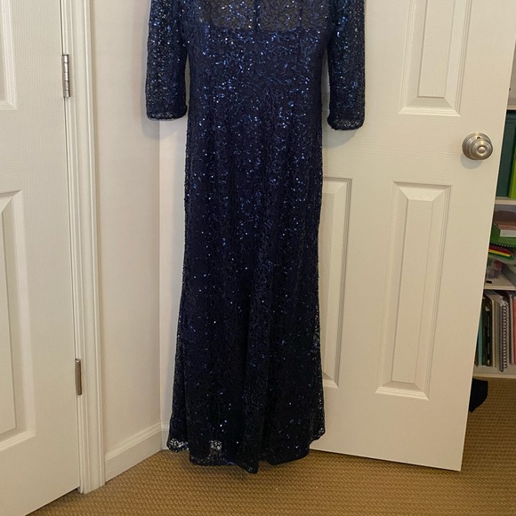 Jade couture evening gown - Picture 2 of 3